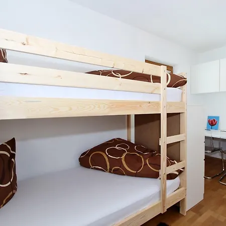 Beautiful In Near Forest Apartment *
